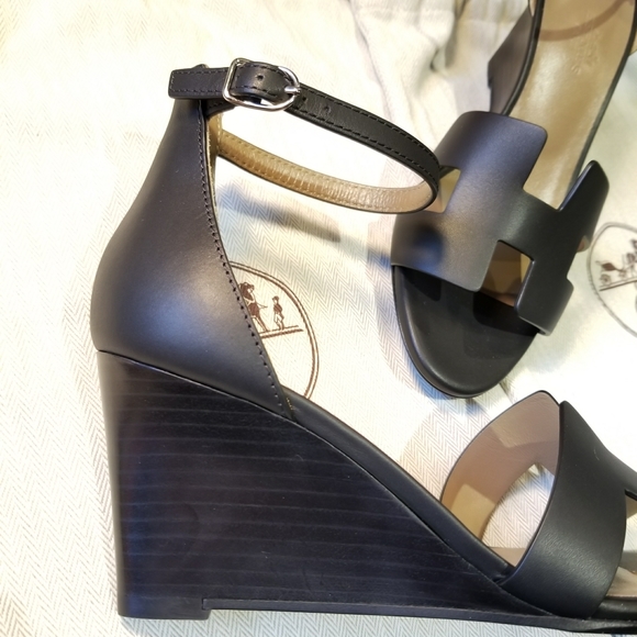Hermes Legend Sandal Wedges Black Calflskin - Picture 6 of 8
